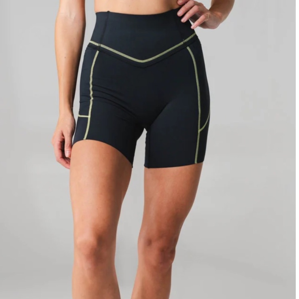 Vitality Volley Short - Midnight Lime Contrast
